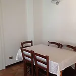 Ferrari 아파트호텔 카노비오