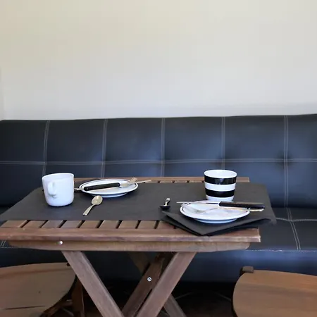 Ferrari מלון דירות קנוביו