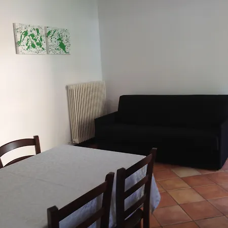 Ferrari מלון דירות